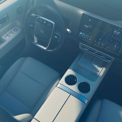 180km/h 최고 속도 리 L8 최대 AWD 490HP 5도어 6석 전기 SUV 1200km 크루징 범위와 3005mm 휠베이스