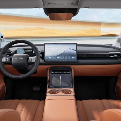 가족들을 위한 자동차를 수송할 준비가 된 아이온 Ｖ 플러스 뉴 에너지 자동차 전기 suv 2022 2023