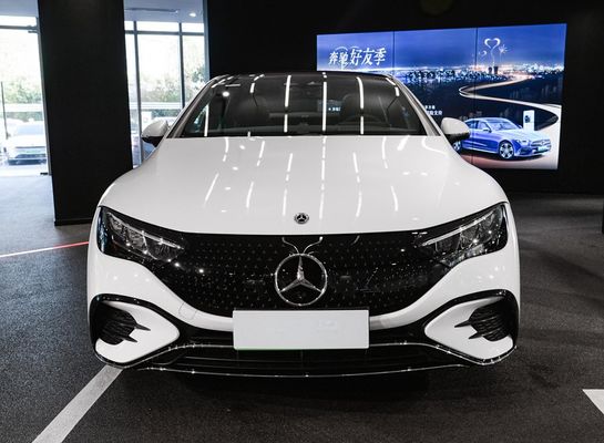 메르세데스 EQE 4MATIC 전기 세단 96.1 KWh의 테르너리 리?? 배터리와 0.62시간 충전 255/45 R19