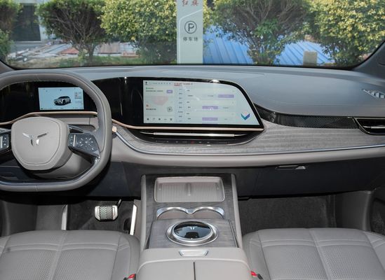 202/253 KW 모터 홍콩 리무진 전기 자동차 최대 속도 200 Km/h 및 길이 4925mm