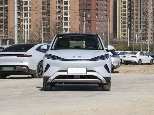 터치스크린 디스플레이 실내 특징 2025 모델 BYD EV 태양 지붕과 60.9kWh 배터리 에너지 빠른 충전 전기 차량 핫 판매