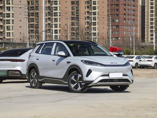 터치스크린 디스플레이 실내 특징 2025 모델 BYD EV 태양 지붕과 60.9kWh 배터리 에너지 빠른 충전 전기 차량 핫 판매