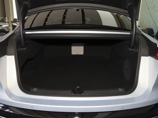 2025 강력한 한 L BYD 전기 차량 최고 전력 500 KW 및 가죽 스티어 1000V 고전압 빠른 충전
