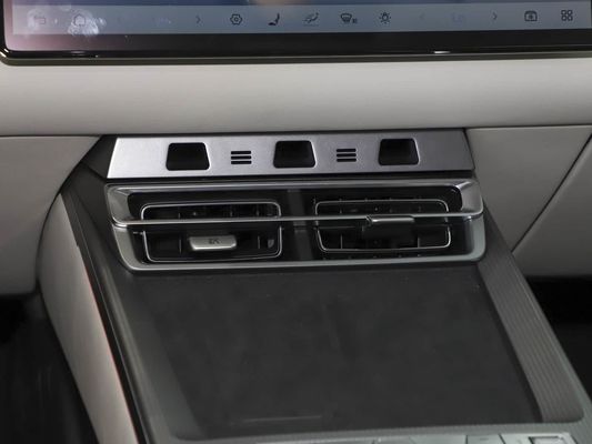 2025 강력한 한 L BYD 전기 차량 최고 전력 500 KW 및 가죽 스티어 1000V 고전압 빠른 충전