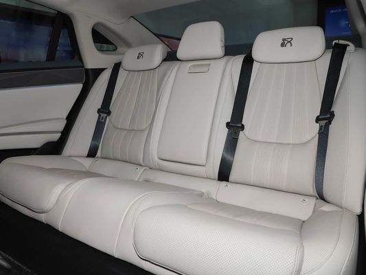 2025 강력한 한 L BYD 전기 차량 최고 전력 500 KW 및 가죽 스티어 1000V 고전압 빠른 충전