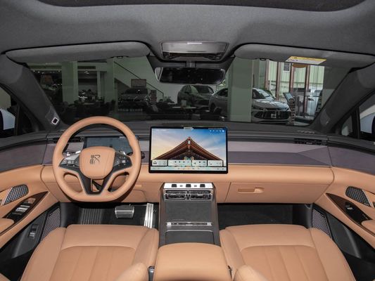 모델 차량 601km 범위 83.2kWh 배터리 용량 AWD 빠른 충전 태양 지붕 고전압 구조 가정용 편안