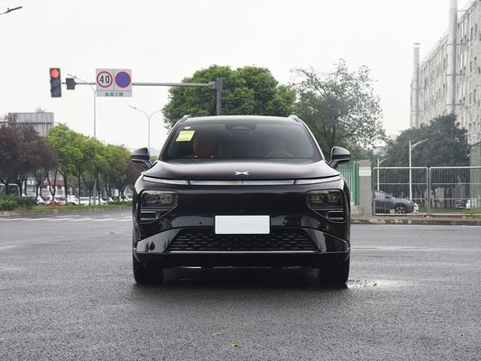 2025 Xpeng G9 전동형 SUV 93.1kWh 배터리 용량 423kW 맥스 모터 파워 680km 장거리 및 태양 지붕으로 빠른 충전