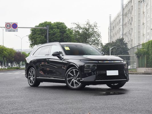 2025 Xpeng G9 전동형 SUV 93.1kWh 배터리 용량 423kW 맥스 모터 파워 680km 장거리 및 태양 지붕으로 빠른 충전