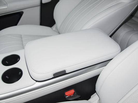 2025 Xpeng G9 전동형 SUV 93.1kWh 배터리 용량 423kW 맥스 모터 파워 680km 장거리 및 태양 지붕으로 빠른 충전