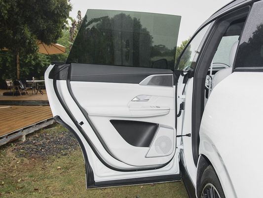2025 Xpeng G9 전동형 SUV 93.1kWh 배터리 용량 423kW 맥스 모터 파워 680km 장거리 및 태양 지붕으로 빠른 충전