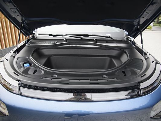 2025 Xpeng G9 전동형 SUV 93.1kWh 배터리 용량 423kW 맥스 모터 파워 680km 장거리 및 태양 지붕으로 빠른 충전