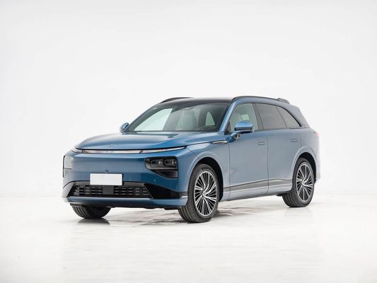 Xpeng G9 빠른 충전 전기 차량으로 운전 경험을 극대화하십시오 최대 모터 토크 695N.m 최대 모터 파워 423kW 최대 속도 200km/h