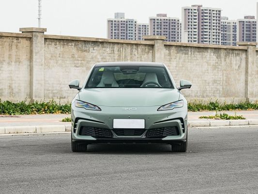 2025 BYD 전기 차량 표지판 06GT 급속 충전 시간 0.33 Hrs 및 성능 장거리 550KM 가족용 태양 지붕과 함께 큰 배터리