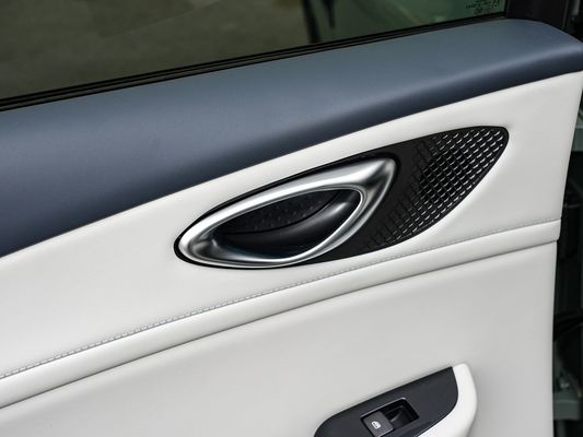 2025 BYD 전기 차량 표지판 06GT 급속 충전 시간 0.33 Hrs 및 성능 장거리 550KM 가족용 태양 지붕과 함께 큰 배터리