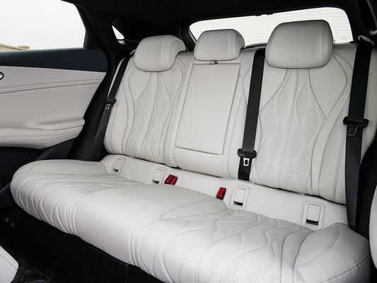 2025 BYD 전기 차량 표지판 06GT 급속 충전 시간 0.33 Hrs 및 성능 장거리 550KM 가족용 태양 지붕과 함께 큰 배터리